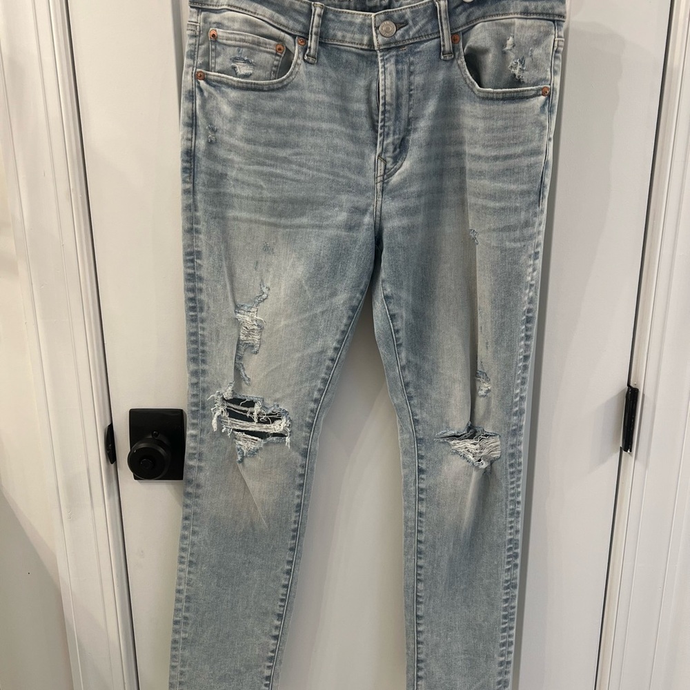 American Eagle Outfitters Light Blue Distressed Jeans